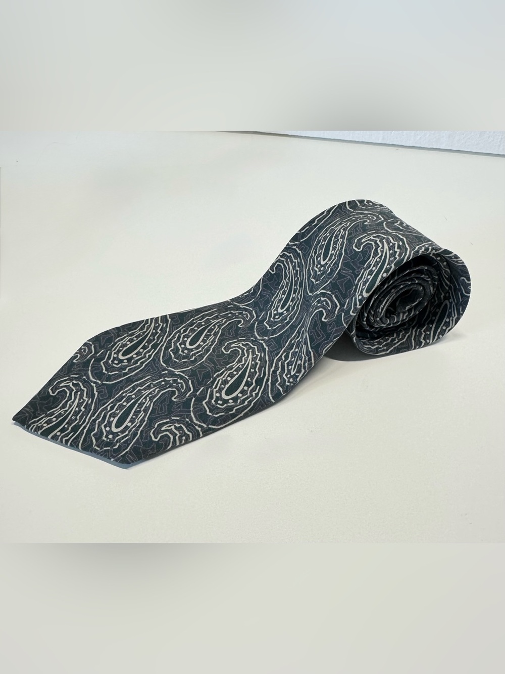 Vintage Authentic Giorgio Armani Paisley Blue Green Silk Necktie Made In Italy
